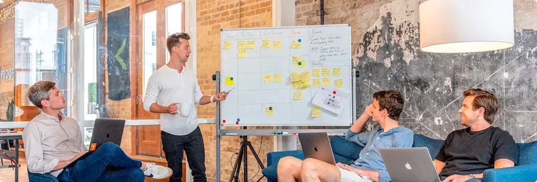 10 Networking Strategies That Actually Work in 2025
